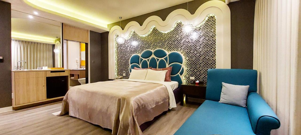 Song Xia Motel Taichung Exterior foto