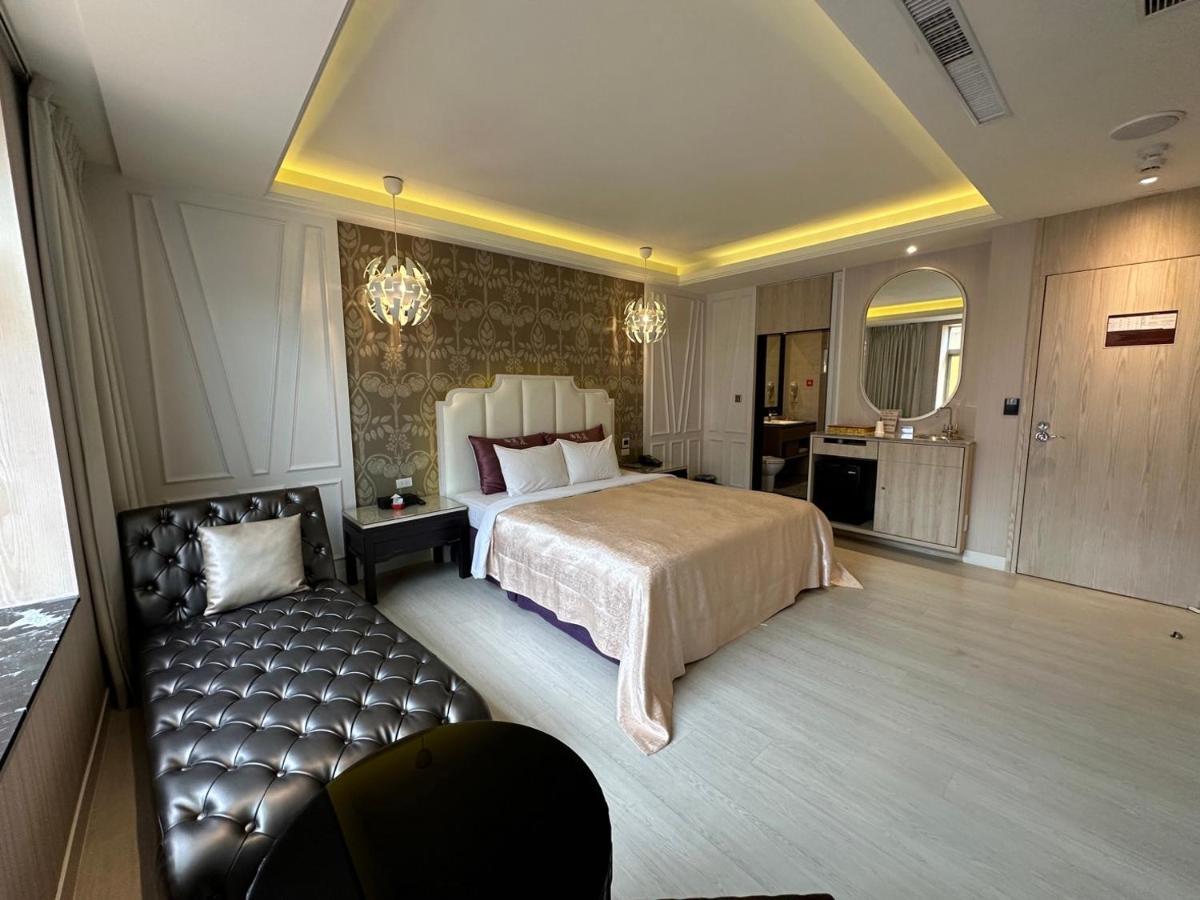 Song Xia Motel Taichung Exterior foto