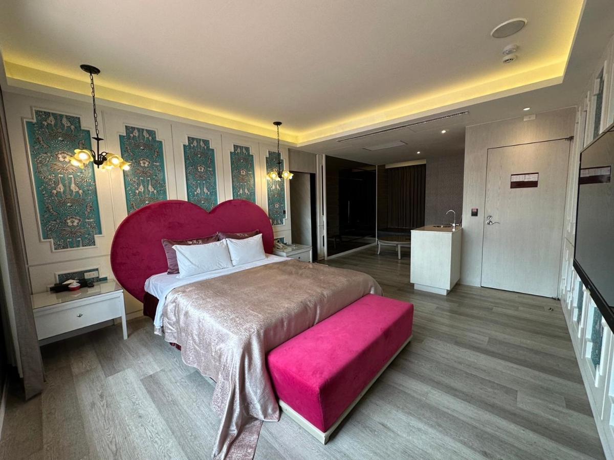 Song Xia Motel Taichung Exterior foto