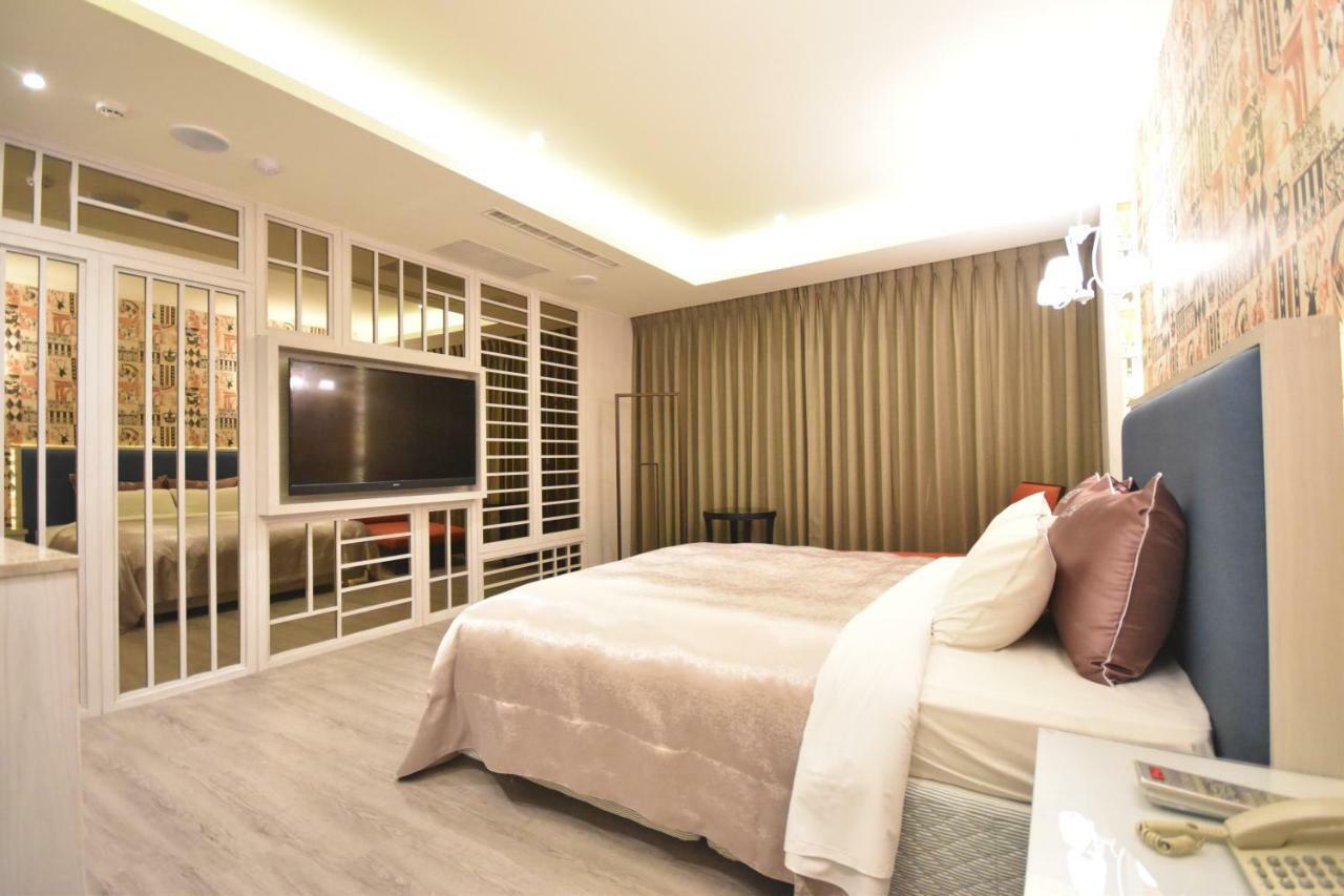Song Xia Motel Taichung Exterior foto